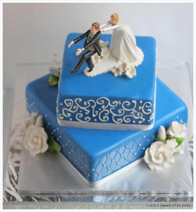 Royal_Blue_Wedding_Cake-001