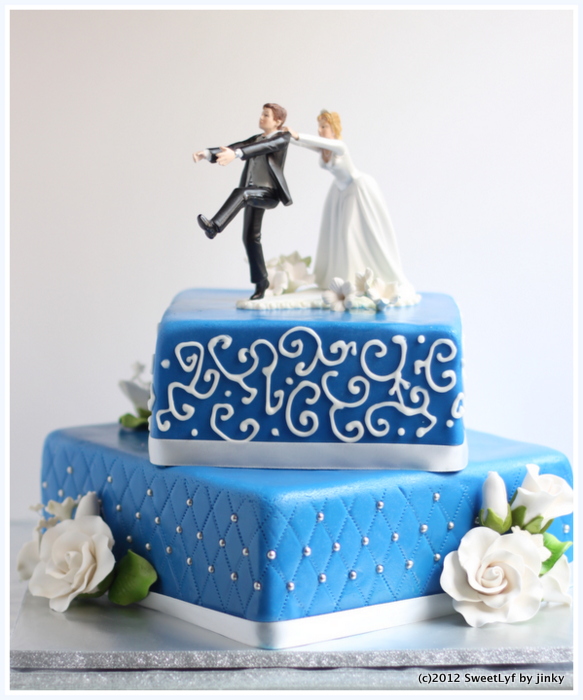 Royal_Blue_Wedding_Cake-002